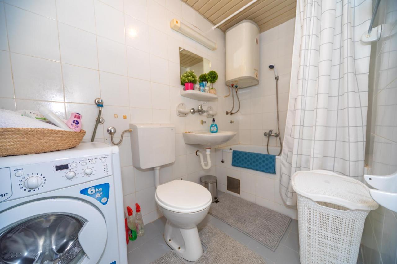 Aloha Apartman Бар Екстериор снимка