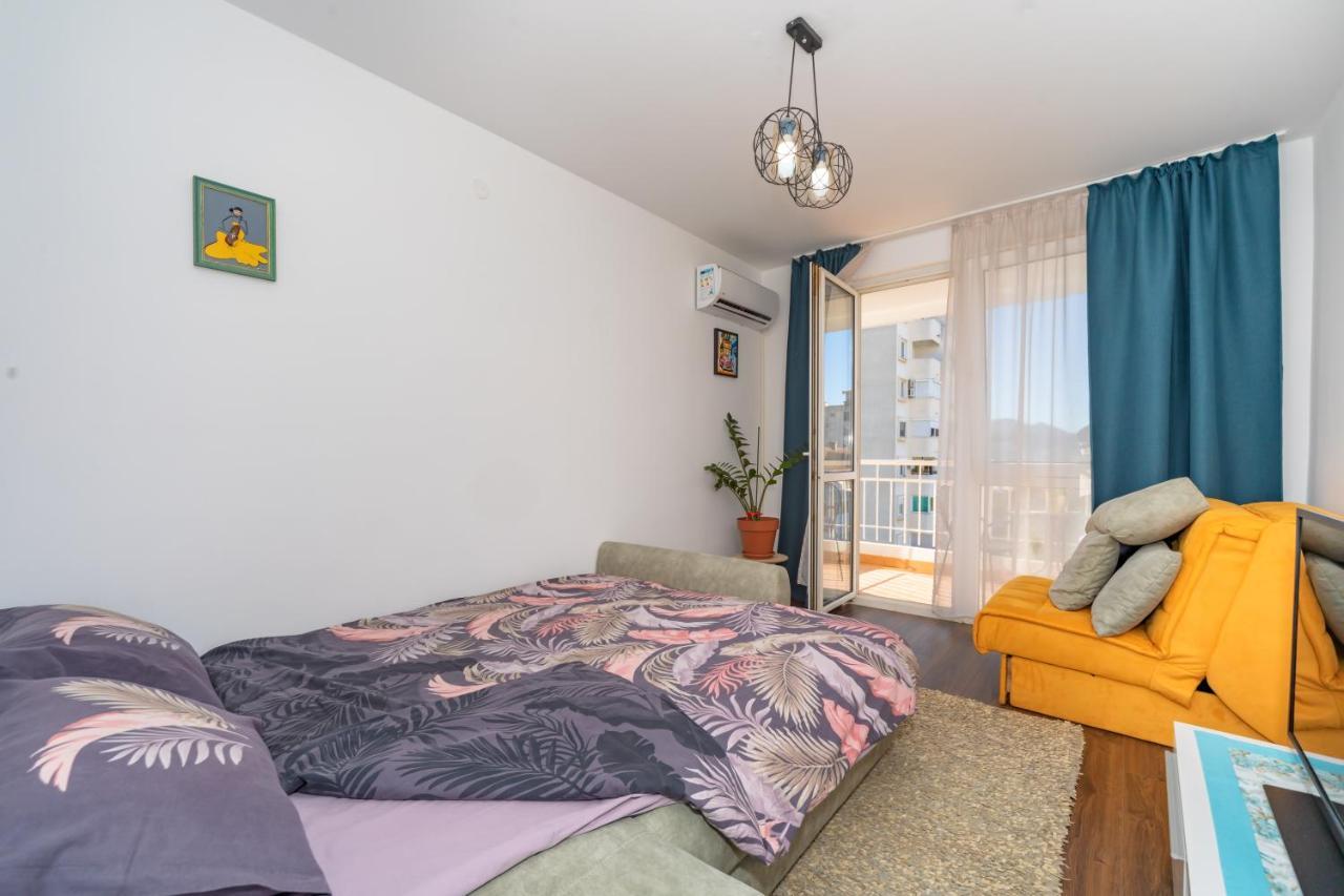 Aloha Apartman Бар Екстериор снимка