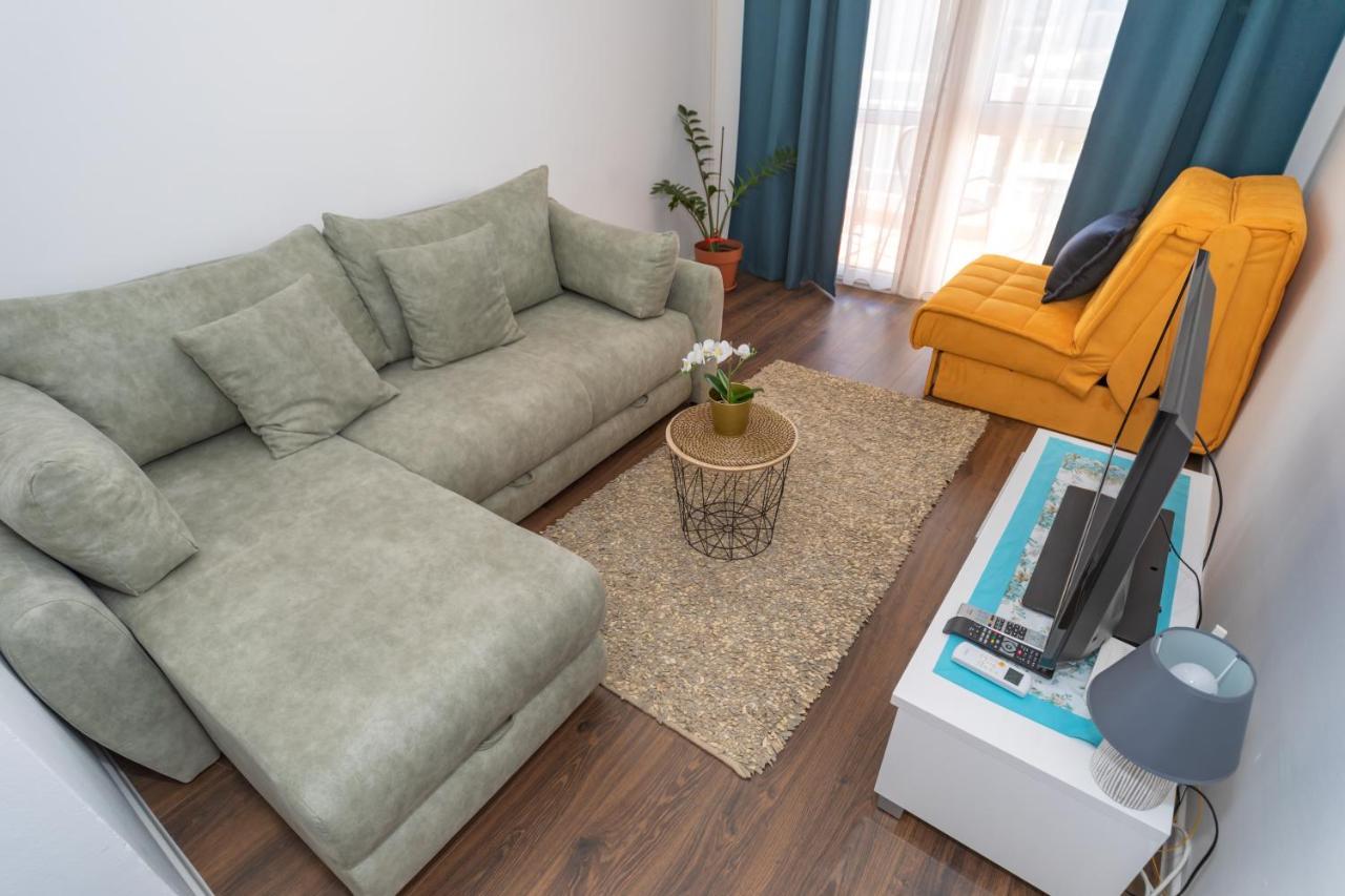 Aloha Apartman Бар Екстериор снимка